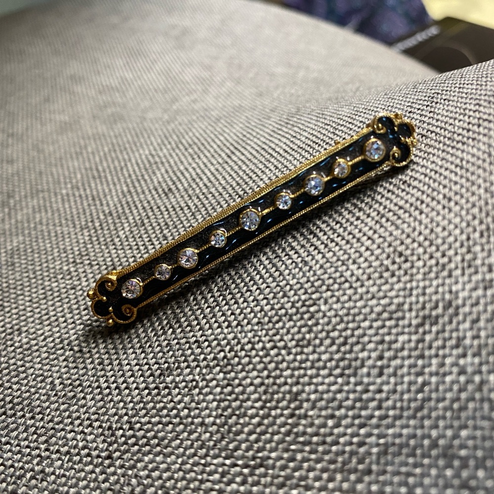 1928 Jewelry Vintage Gold Tone Rhinestone Bar Brooch | Black Enamel - Picture 5 of 5